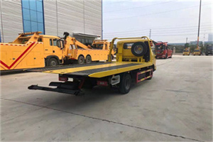 云岩非事故拖车