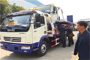 云岩汽车道路救援拖车价格